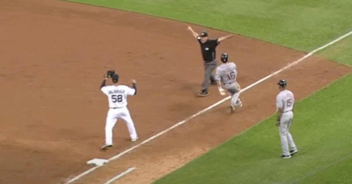Bad Calls That Fans Will Never, Ever Let Go 4 Armando Galarraga