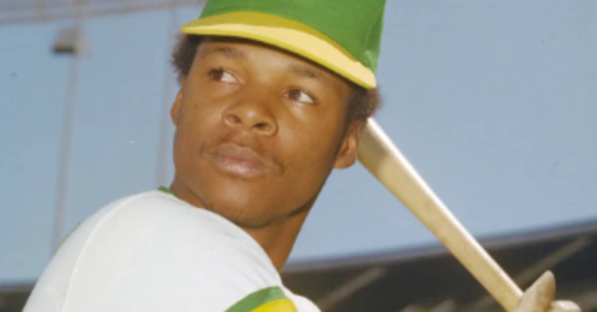 The 20 Center Fielders Who Ran the Show During the MTV Era 14 Dwayne Murphy, a key 1980s centerfielder, exemplifies defensive excellence.