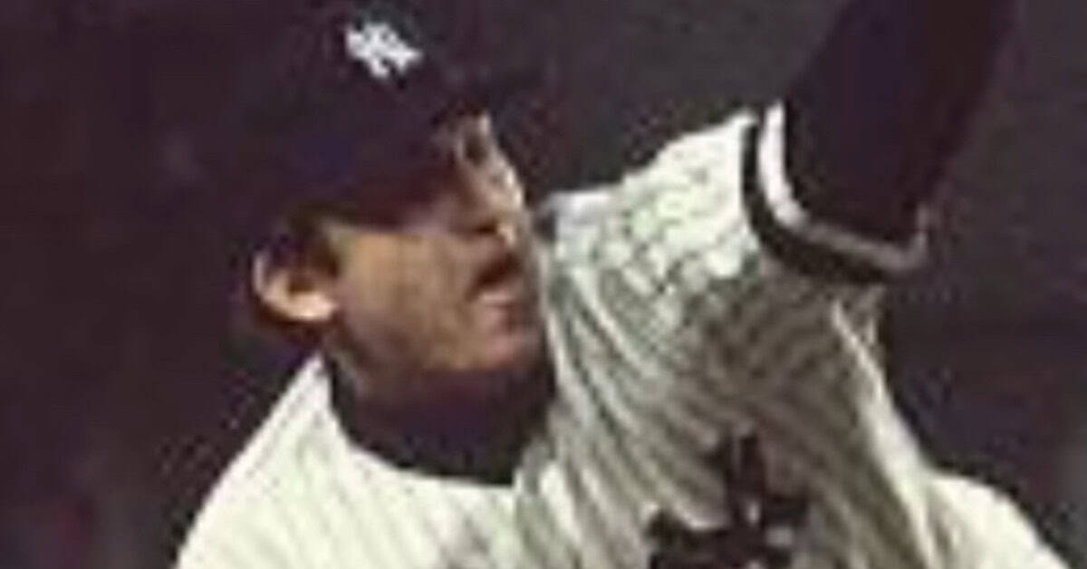 Graig Nettles making a play at third base, showcasing his skills for the Yankees.