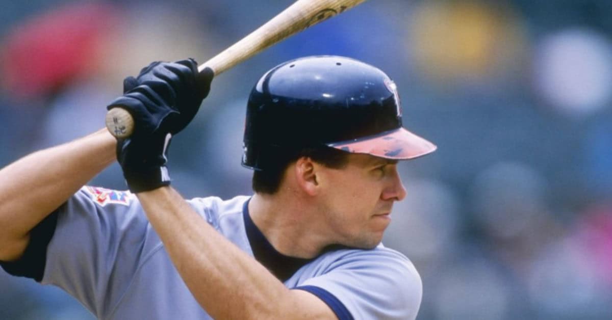 The Hot Corner in the '90s Was Something Else 9 Travis Fryman in action, showcasing his skills as a top third baseman of the 1990s.