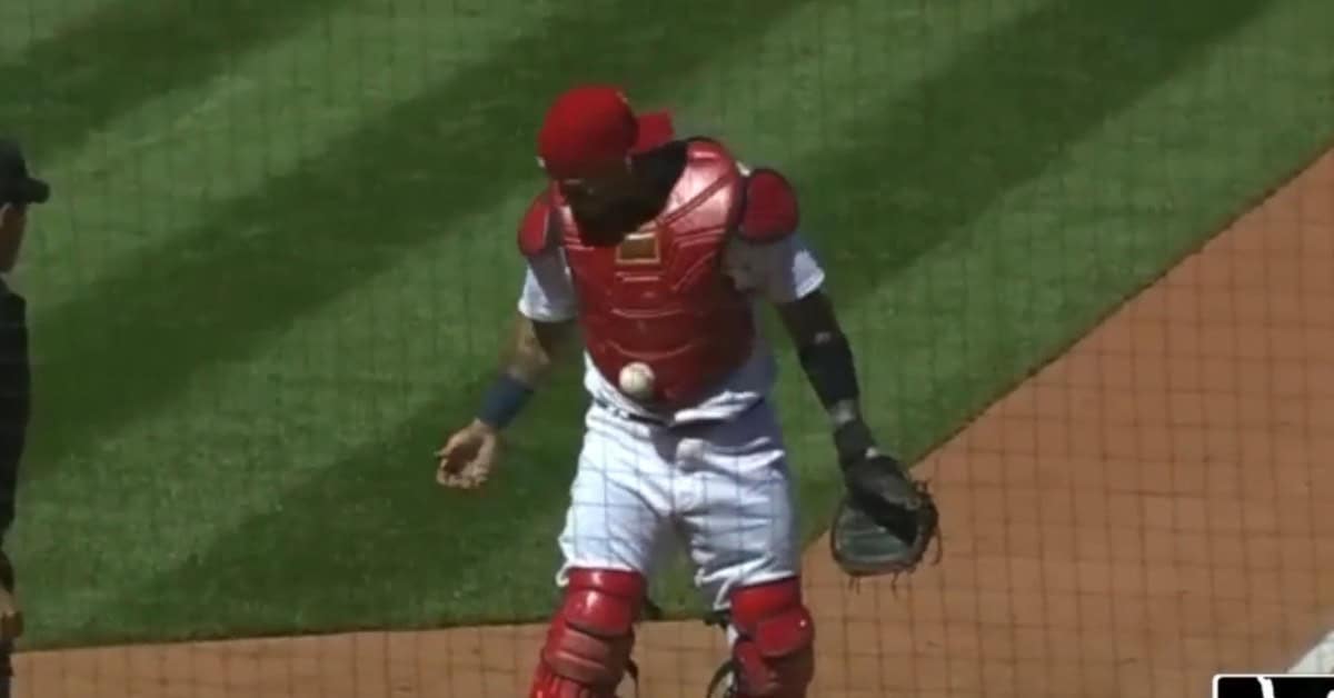 Yadi Ball Stuck
