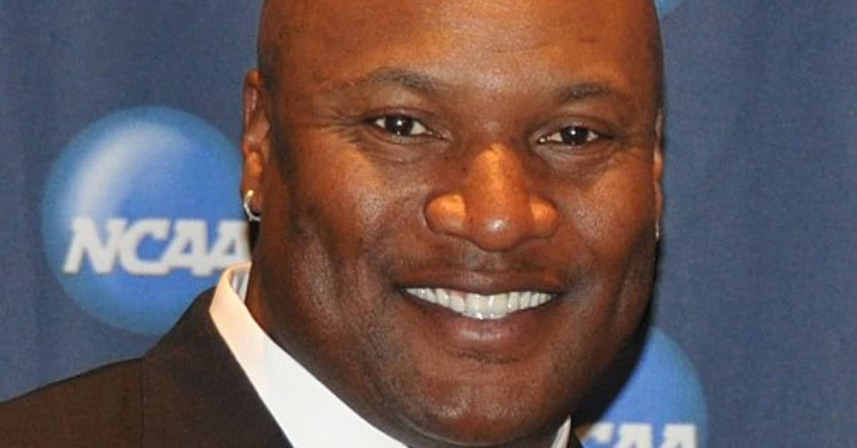 Bo Jackson in action, showcasing his incredible athleticism and fame in baseball.