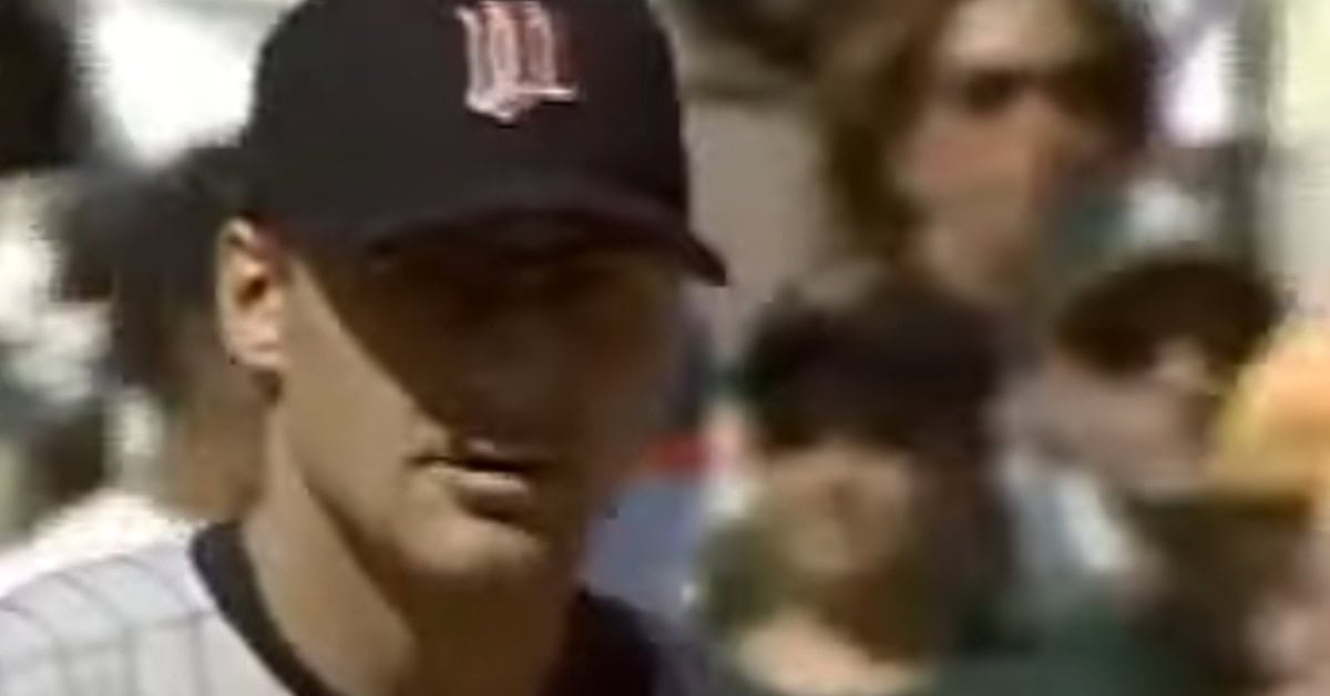 25 Minnesota Twins Worth Remembering 6 Corey Koskie making a diving catch, showcasing his skills for the Twins.