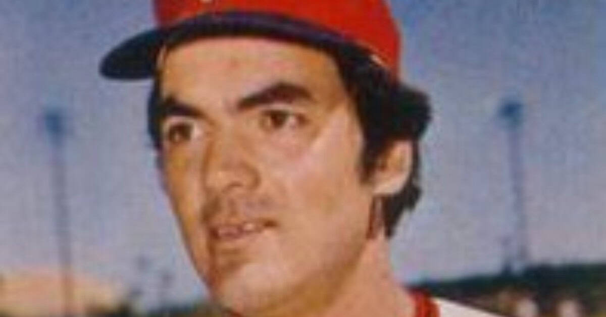 Meet the Stars Baseball Somehow Kept Overlooking 5 Dwight Evans in action, representing the forgotten heroes of Fenway Park.