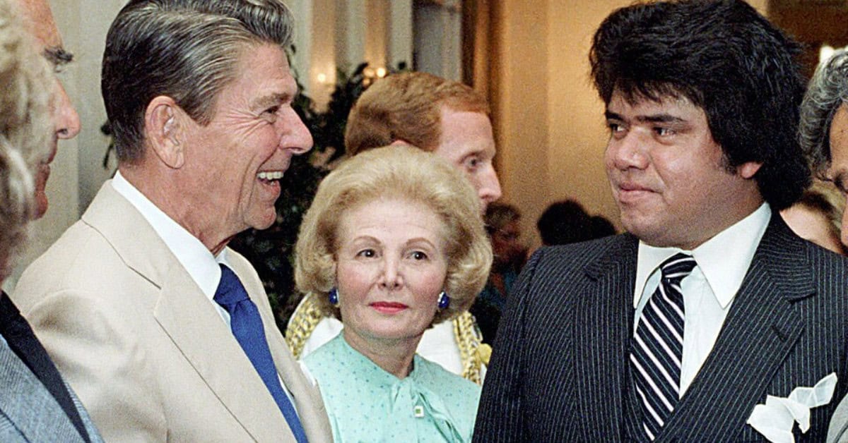 Where Did These Rookie Seasons Even Come From? 3 Fernando Valenzuela with Ronald Reagan, symbolizing the impact of Fernandomania on baseball and culture.