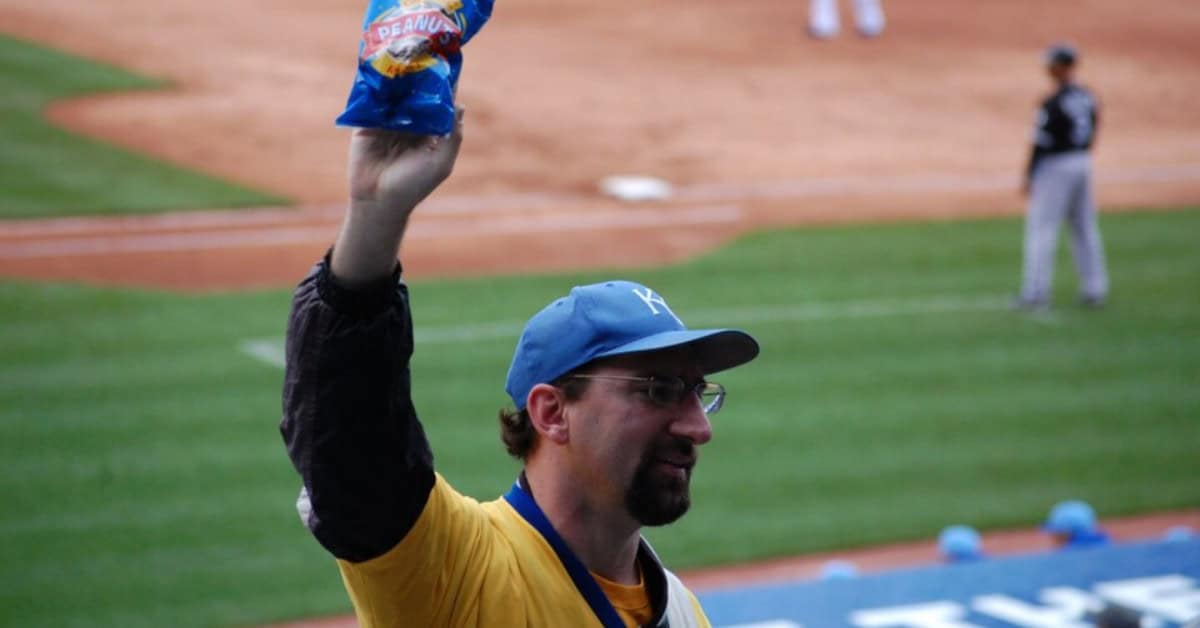 Bullpen Cars, Transistor Radios, and Everything Else Baseball Left Behind 6 Peanut Vendor