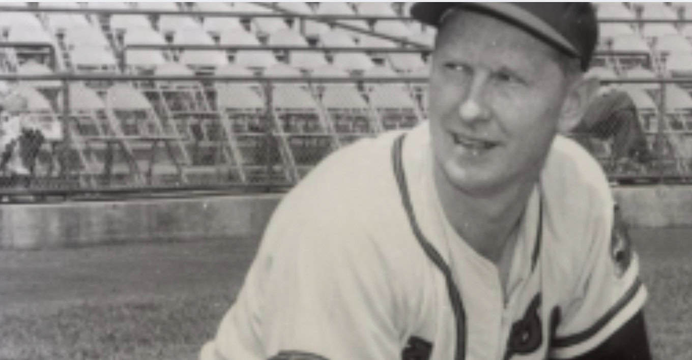 Deserve Better: 10 Forgotten Stars of the 1950s 8 Image of Red Schoendienst, the all-star second baseman celebrated in 1950s baseball.