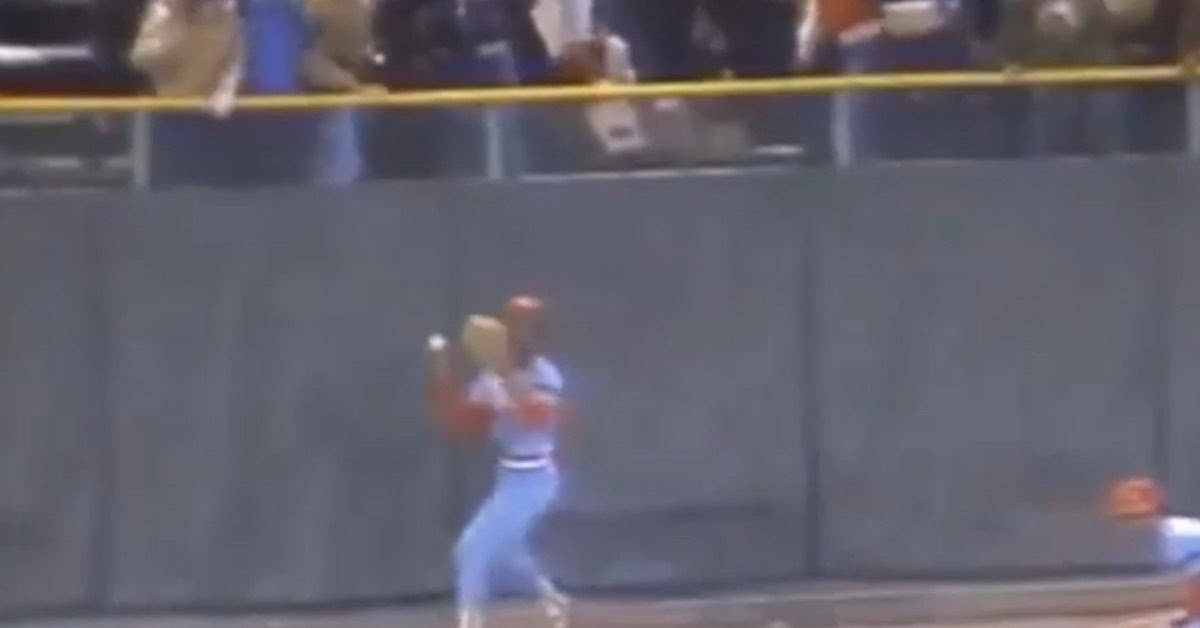 Before the Money Swallowed Everything: Baseball in the '80s 5 Warning Track Flyball