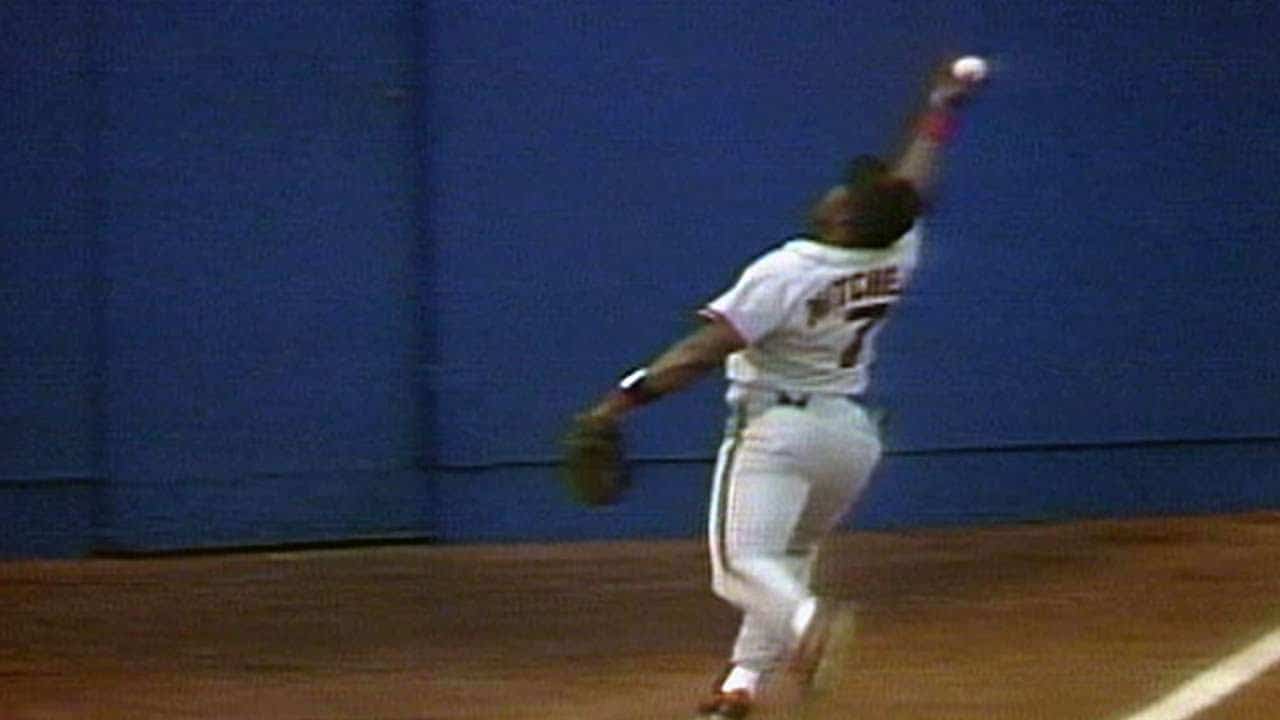 Where Defense Became Art: Baseball's Most Jaw-Dropping Glove Moments 18 sfstl kevin mitchell makes unbel