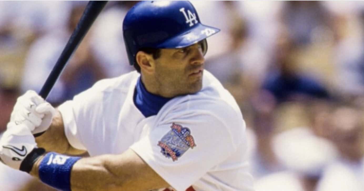 Image of Eric Karros, highlighting his impact as a top first baseman in the 1990s.