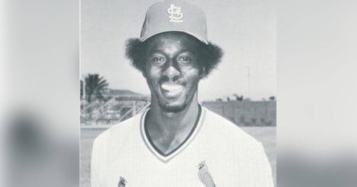 Meet the 20 Shortstops Who Defined a Decade at Second and Short 12 Garry Templeton in action, showcasing his speed and style as a top '80s shortstop.