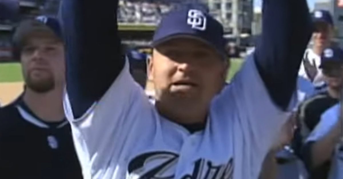 Trevor Time: Every Moment Hoffman Reminded You He Was Different 5 Hoffman Passes Lee Smith