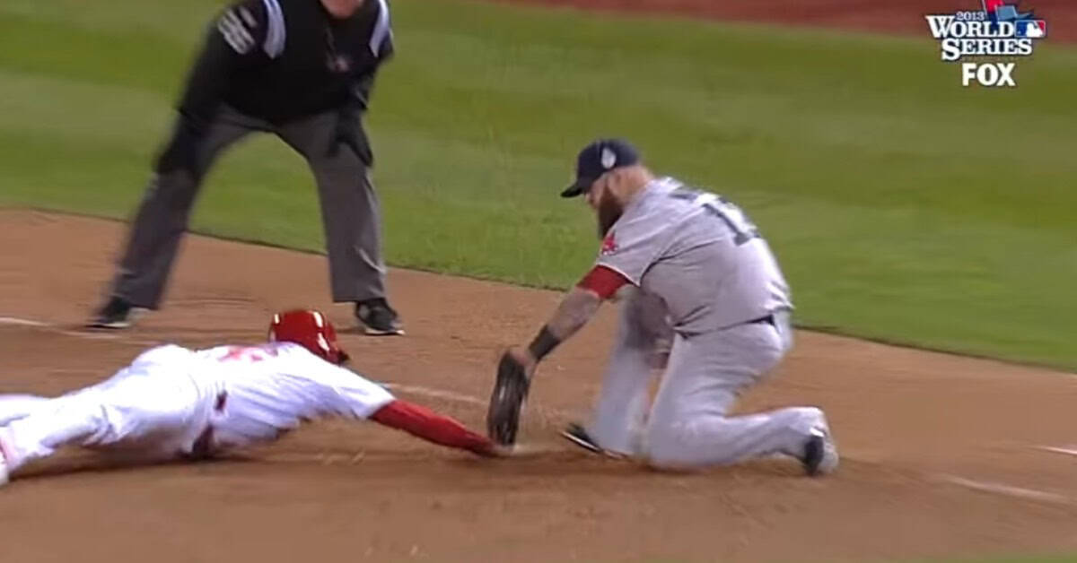10 On-Field Mistakes So Bad They're Almost Art 6 Kolten Wong WS Pickoff