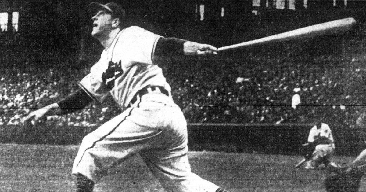 10 Manager Moves So Bizarre They Had to Actually Happen 8 Lou Boudreau, the player-manager shortstop who excelled as a second sacker.