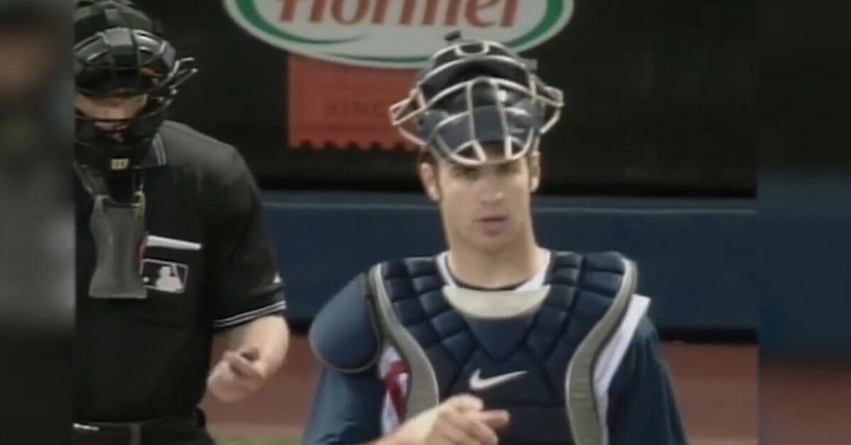 Mauer Behind Dish Again