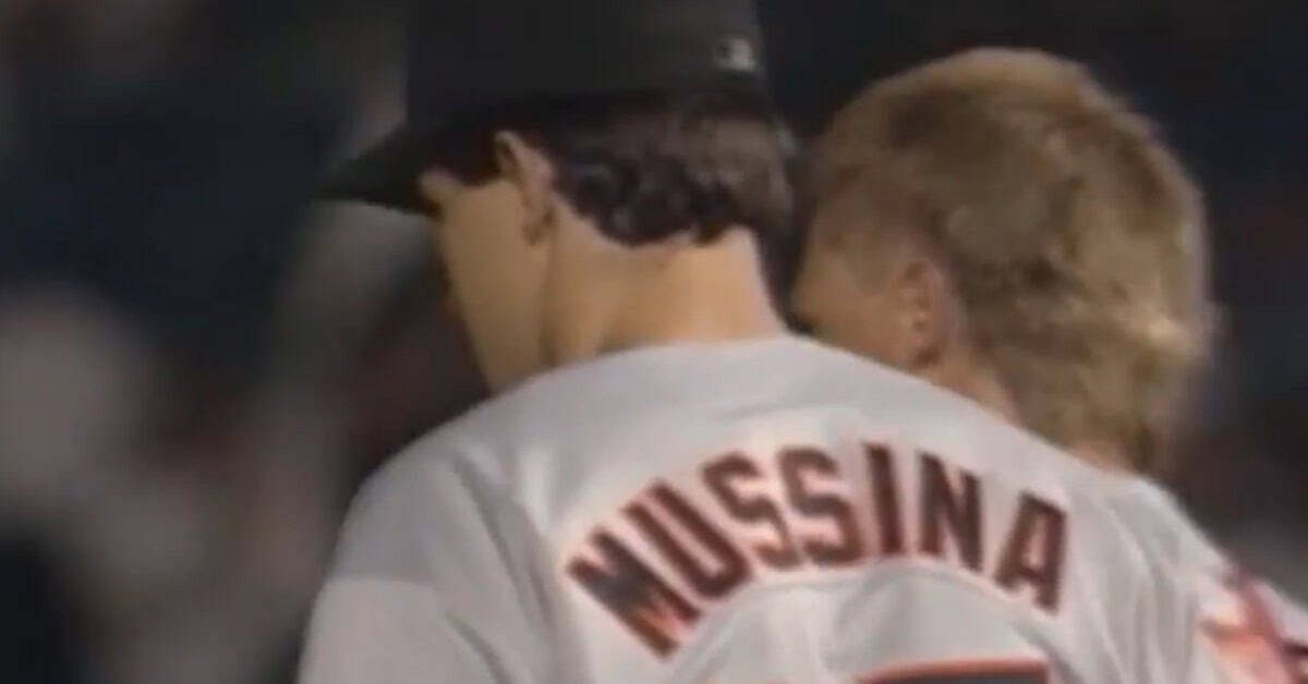 Mussina Celebrating Win