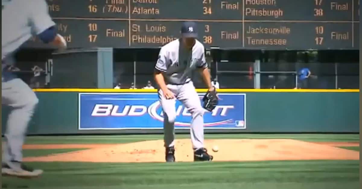 Mussina Fielding