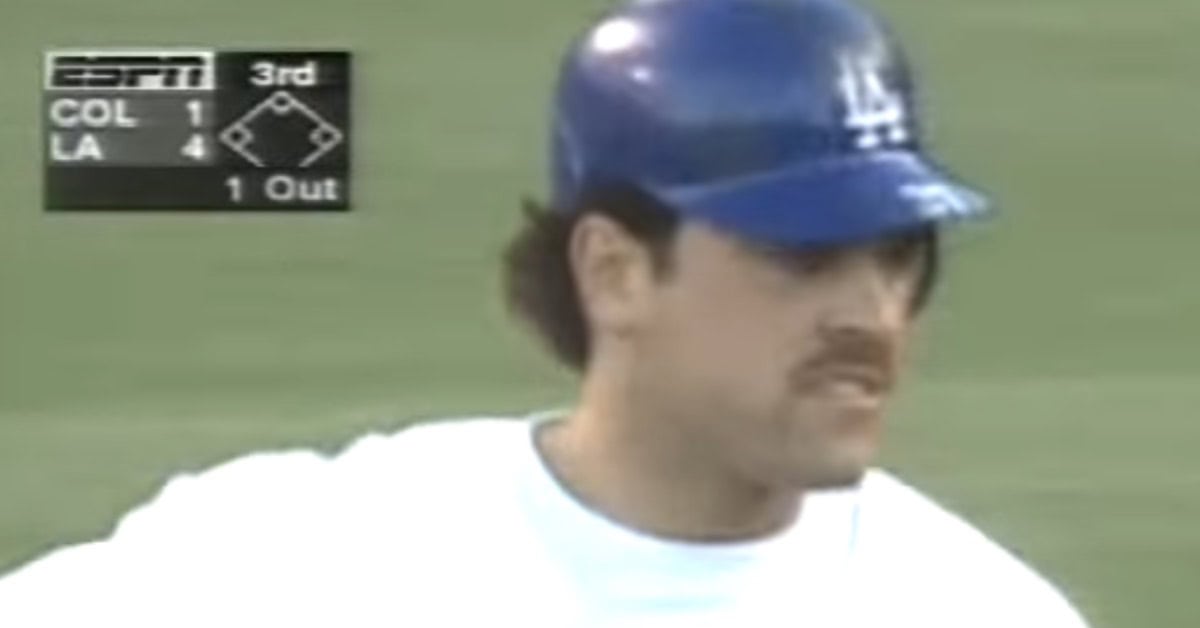 Why Mike Piazza Remains Every Pitcher's Worst Nightmare 6 Piazza Rounding Bases