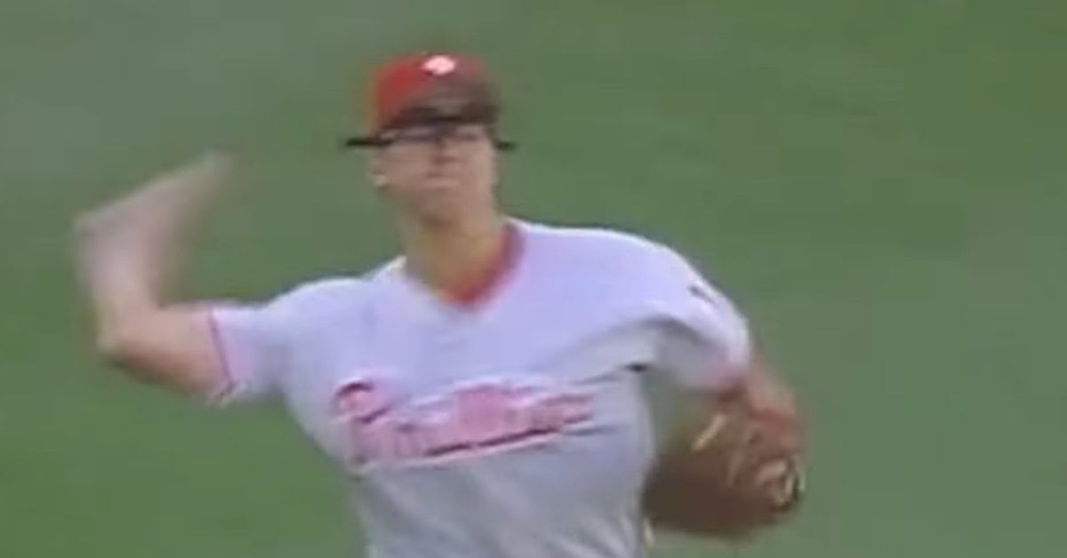 Rolen Throwing a Dart