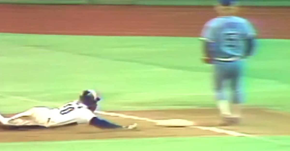Hawk Rising: Andre Dawson's Hall of Fame Argument, Play by Play 7 Andre Dawson Stealing Third