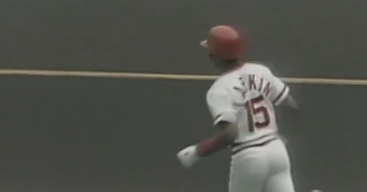 Barry Larkin Didn't Just Play Shortstop — He Redefined It 10 Barry Larkin Taking a Base