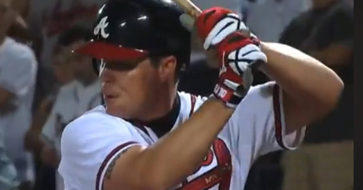 Chipper Jones Made the Mets His Personal Punching Bag 2 Chipper About to Murder Ball
