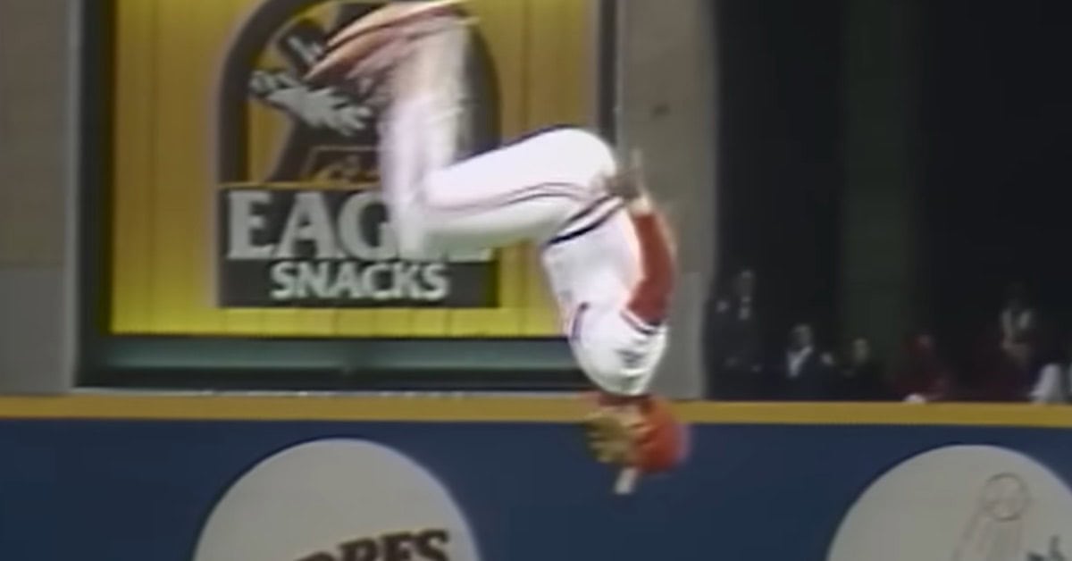 What Did Ozzie Smith Do Out There? 15 Numbers That Explain Everything 13 Ozzie Smith Doing Backflip