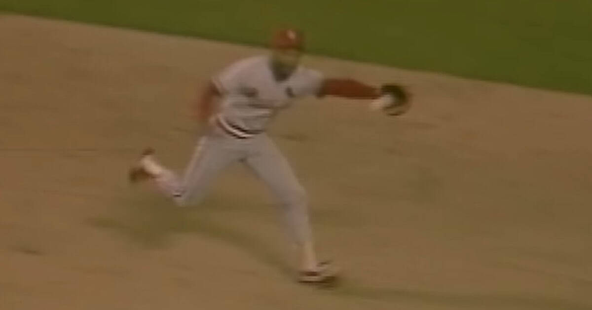 What Did Ozzie Smith Do Out There? 15 Numbers That Explain Everything 7 Ozzie Smith Making a Play