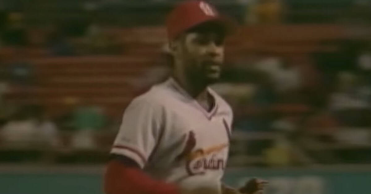What Did Ozzie Smith Do Out There? 15 Numbers That Explain Everything 5 Ozzie Smith Running Off The Field